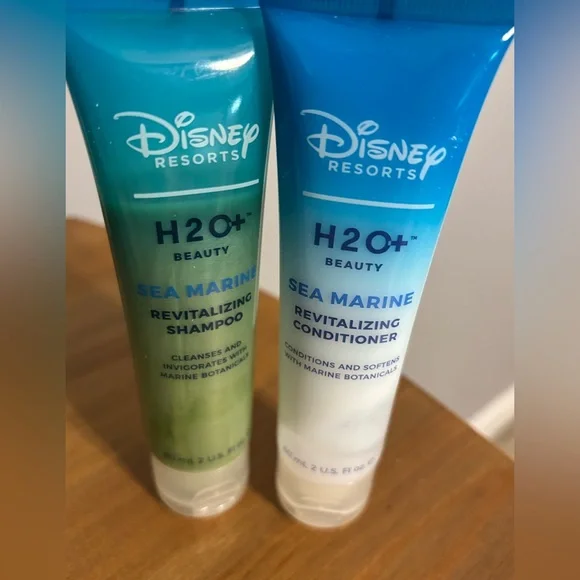 Disney Resorts Bath And Body Bundle - Picture 2 of 6